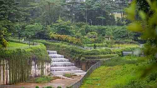 Holland Green Linear Park